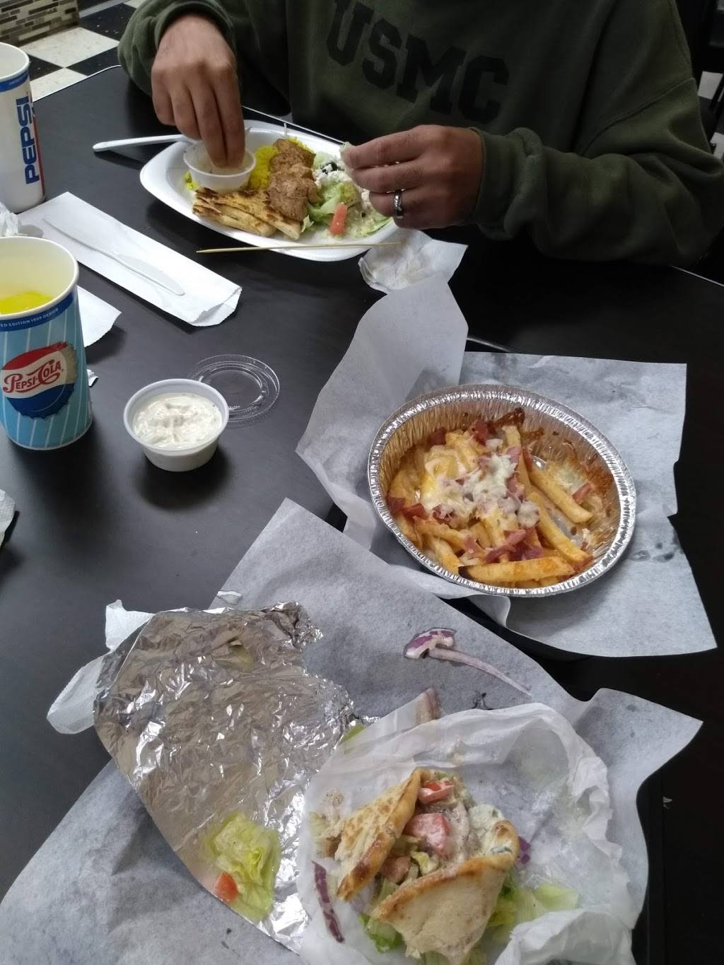 Paisanos Pizzeria | restaurant | 2116 W Cumberland St, Dunn, NC 28334, USA | 9102300086 OR +1 910-230-0086