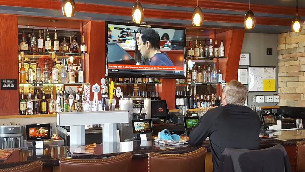 Red Robin Gourmet Burgers and Brews | restaurant | 43530 Yukon Dr, Ashburn, VA 20147, USA | 7037236005 OR +1 703-723-6005