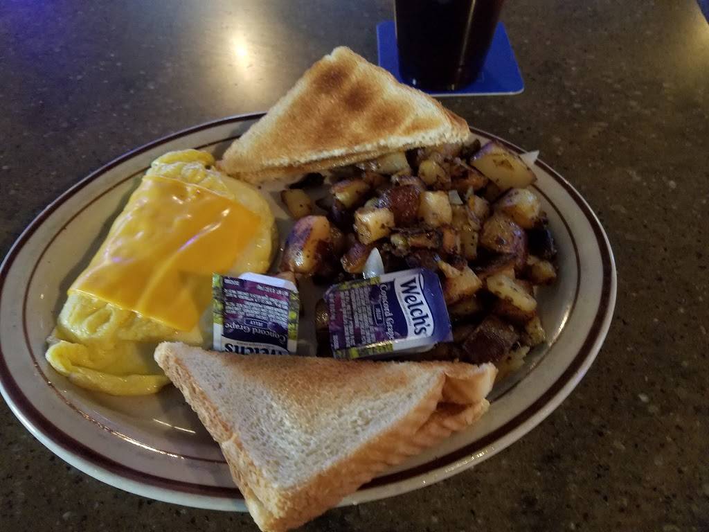 KCS Corner Pocket | restaurant | 1819 N Fulton Ave, Evansville, IN 47710, USA | 8124282255 OR +1 812-428-2255