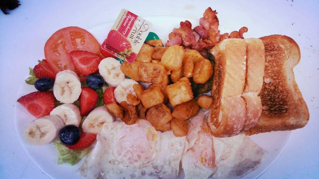 Snack-Bar Ste-Croix | restaurant | 6087 Rue Principale, Sainte-Croix, QC G0S 2H0, Canada | 4189263030 OR +1 418-926-3030