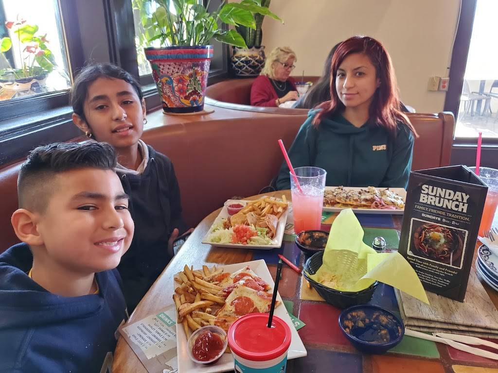 El Torito | restaurant | 1161 W Rancho Vista Blvd, Palmdale, CA 93551, USA | 9004681661 OR +1 900-468-1661