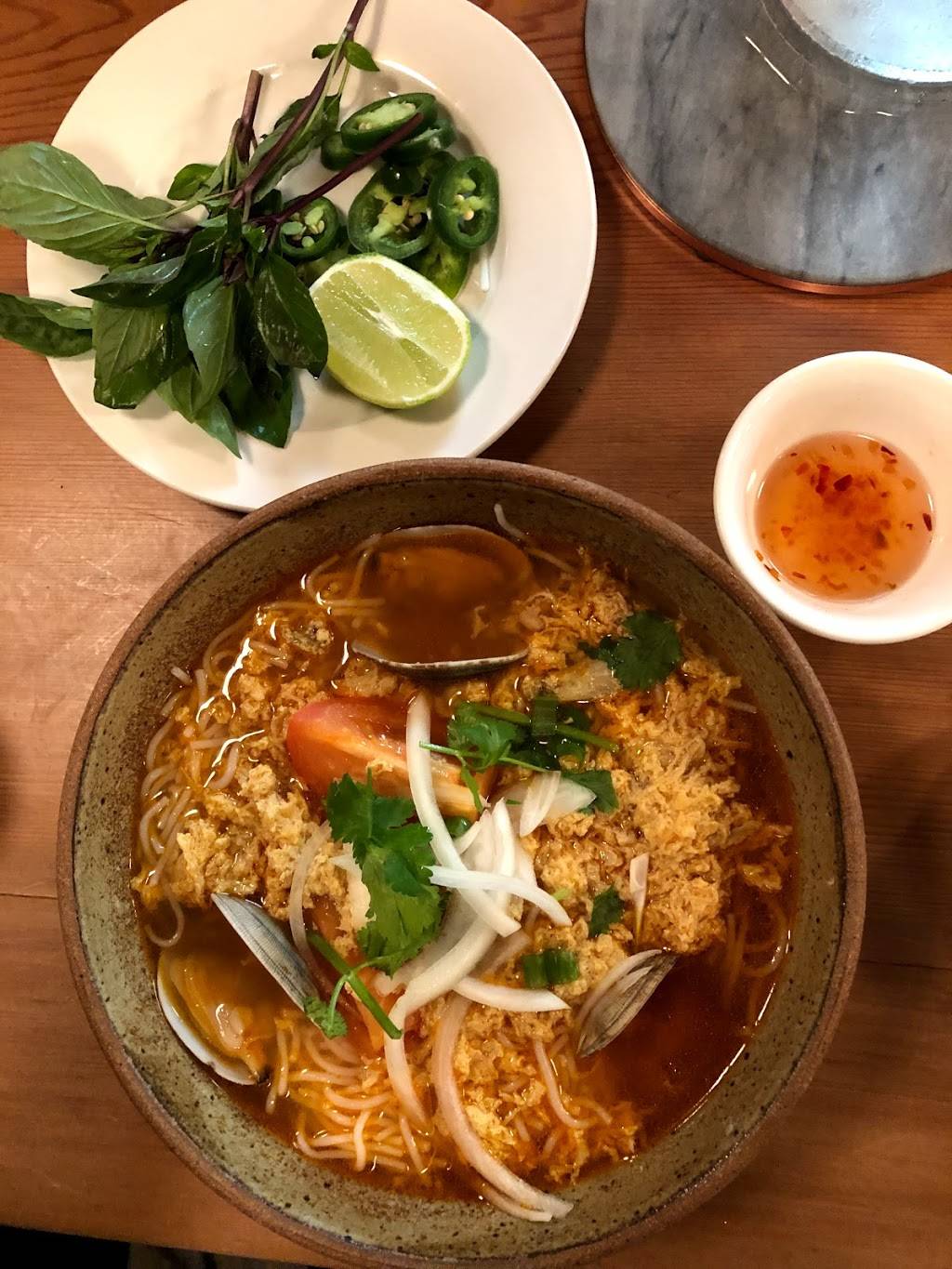 Blossom Vietnamese | restaurant | 2821 Ocean Park Blvd, Santa Monica, CA 90405, USA | 4242684425 OR +1 424-268-4425