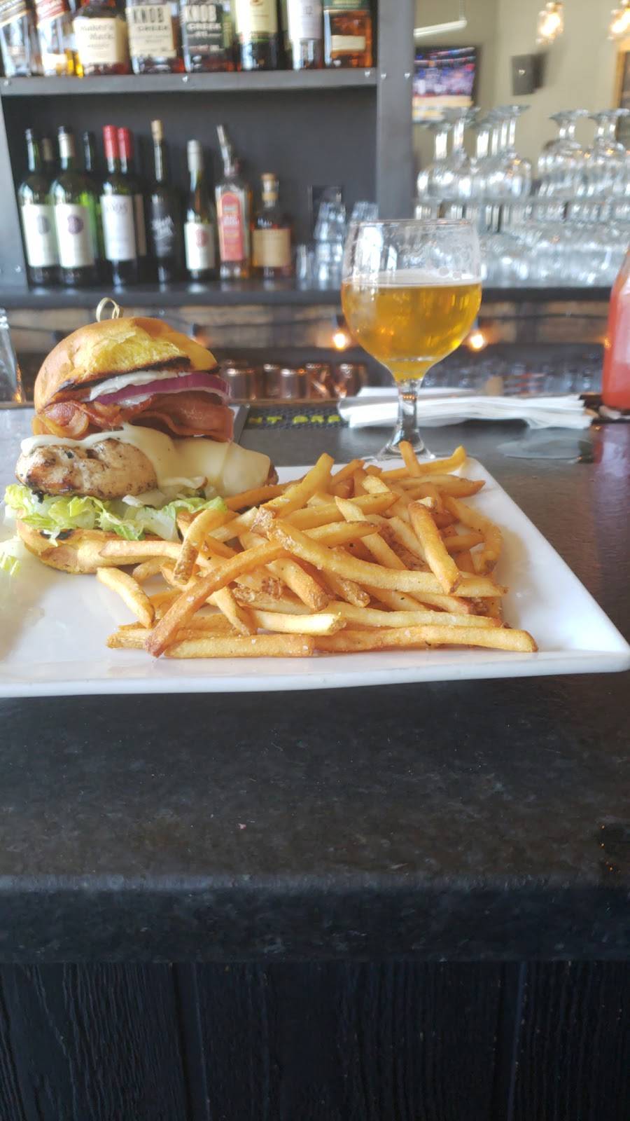 Station Tap | restaurant | 4201 Ferne Blvd, Drexel Hill, PA 19026, USA | 4844693222 OR +1 484-469-3222