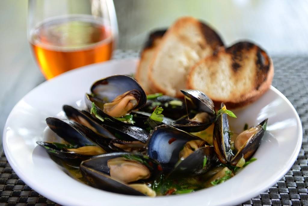 Snowdonia | restaurant | 34-55 32nd St, Astoria, NY 11106, USA | 3477305783 OR +1 347-730-5783