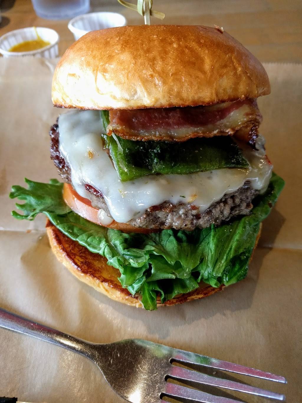 Hopdoddy Burger Bar | restaurant | 6030 Luther Ln #100, Dallas, TX 75225, USA | 2143632337 OR +1 214-363-2337