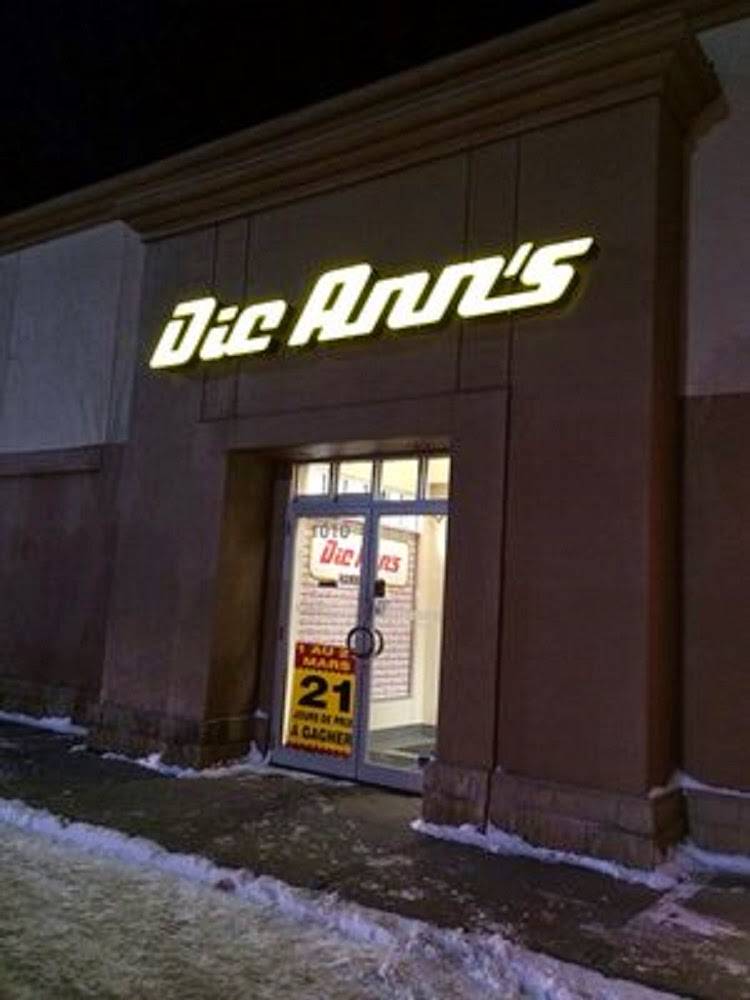 Dic Anns Marché Central | restaurant | 1010 Rue Legendre O, Montréal, QC H4N 3L9, Canada | 5143818555 OR +1 514-381-8555