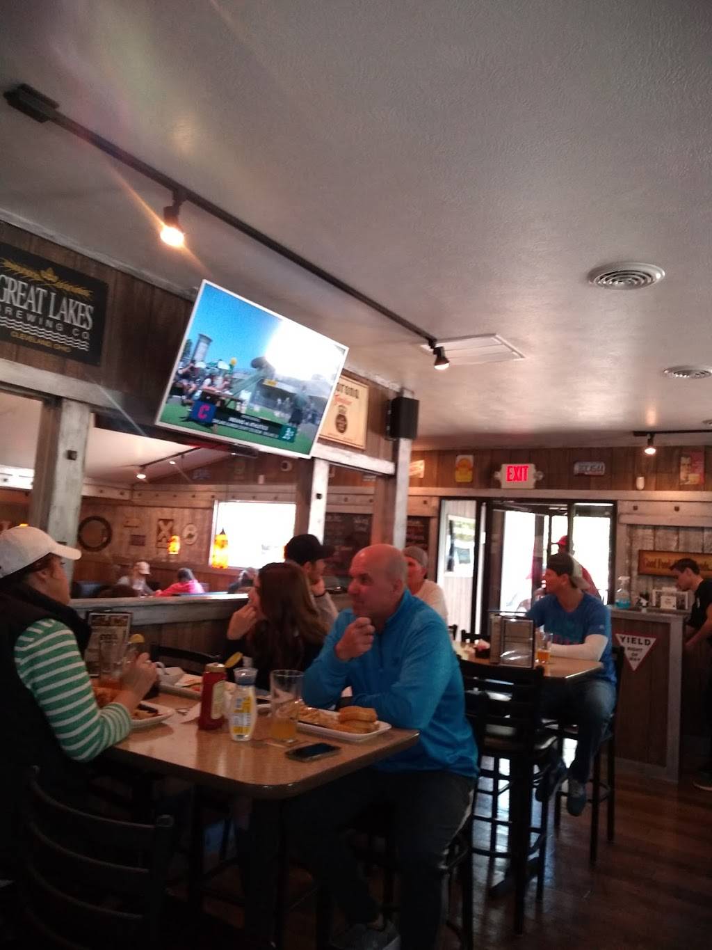 322 Tavern | restaurant | 12719 Mayfield Rd, Chardon, OH 44024, USA | 4402869966 OR +1 440-286-9966