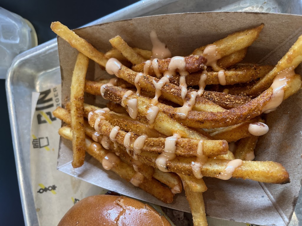 PINCHO Burgers and Kebabs | restaurant | 10201 Katy Fwy #200, Houston, TX 77024, USA | 3466367155 OR +1 346-636-7155