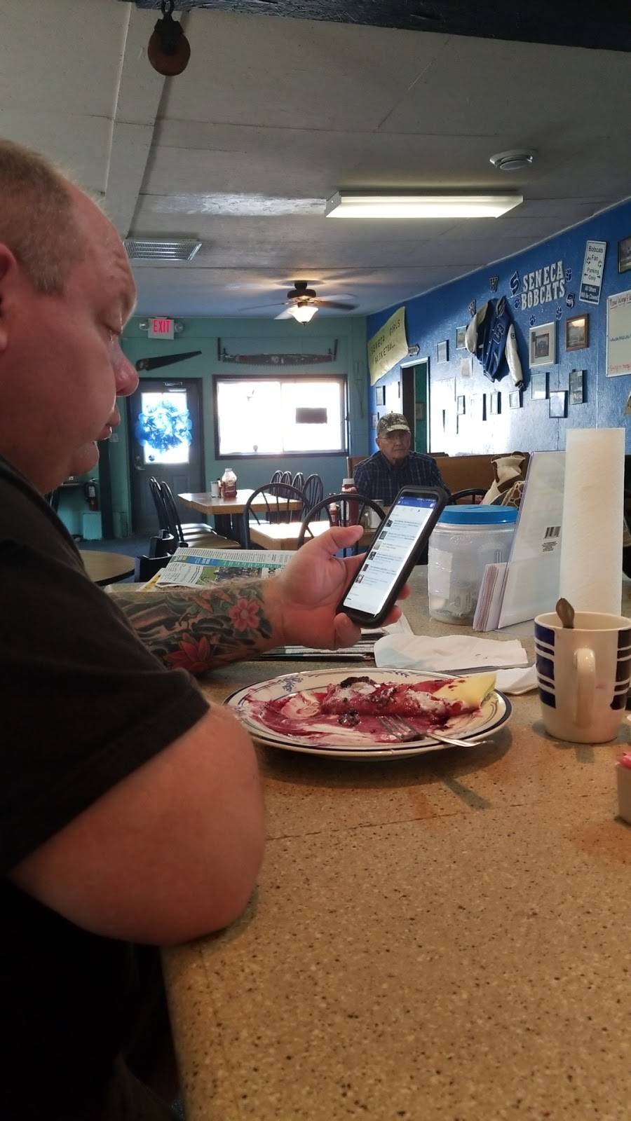 Karmas Kitchen | restaurant | 14439 Main St, Wattsburg, PA 16442, USA | 8147392787 OR +1 814-739-2787