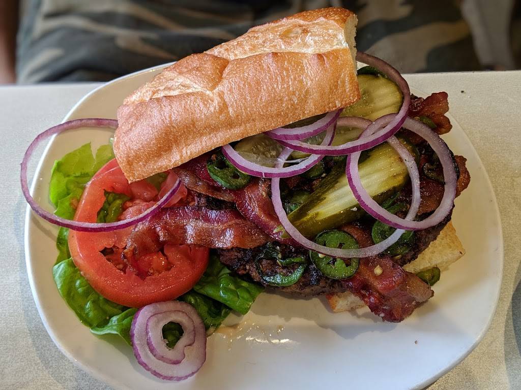 Barneys Gourmet Hamburgers | restaurant | 11660 San Vicente Blvd, Los Angeles, CA 90049, USA | 3104476000 OR +1 310-447-6000