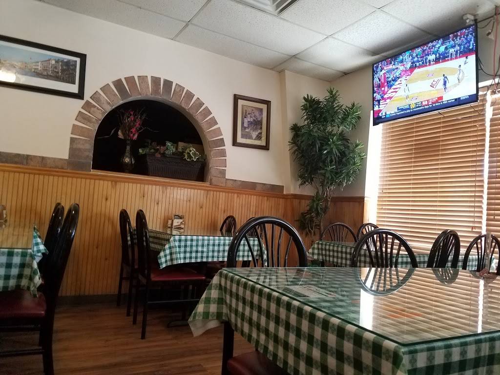 Sals Pizzeria and Restaurant | restaurant | 8265 Spotswood Trail, Stanardsville, VA 22973, USA | 4349851234 OR +1 434-985-1234