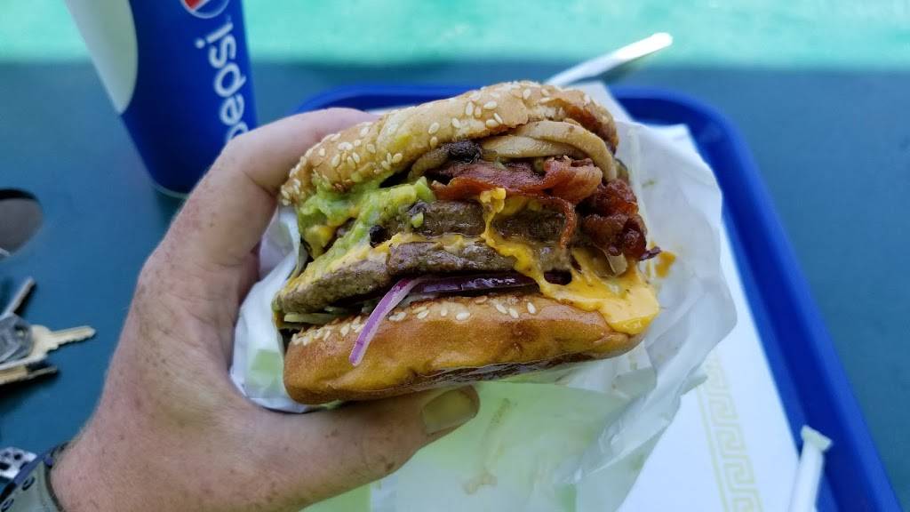 Classic Burgers of Los Gatos | restaurant | 15737 Los Gatos Blvd, Los Gatos, CA 95032, USA | 4083566910 OR +1 408-356-6910