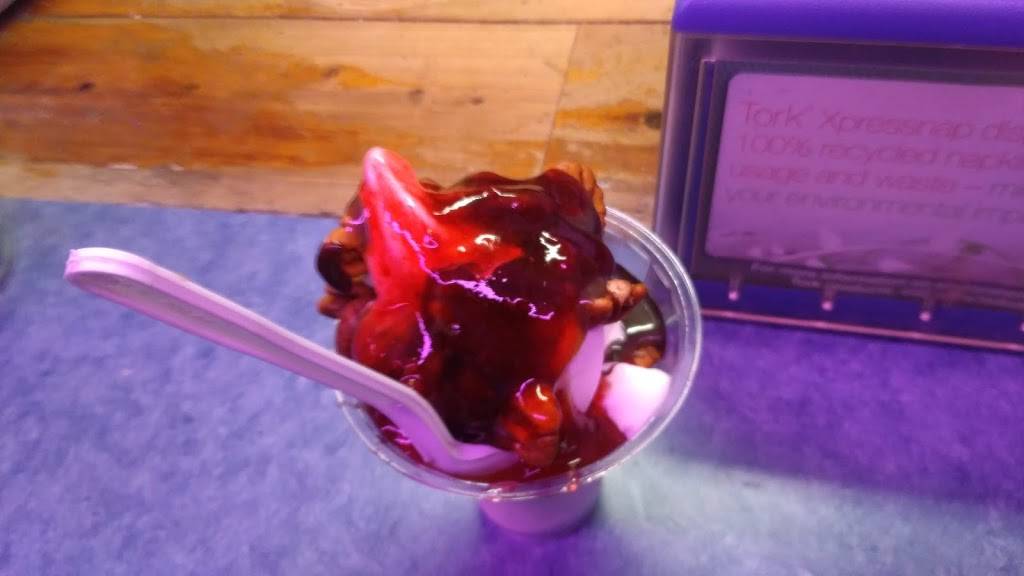 The Dairy Dip and Pizza Place | restaurant | 76 Main St W, Grand Bend, ON N0M 1T0, Canada | 5192387492 OR +1 519-238-7492