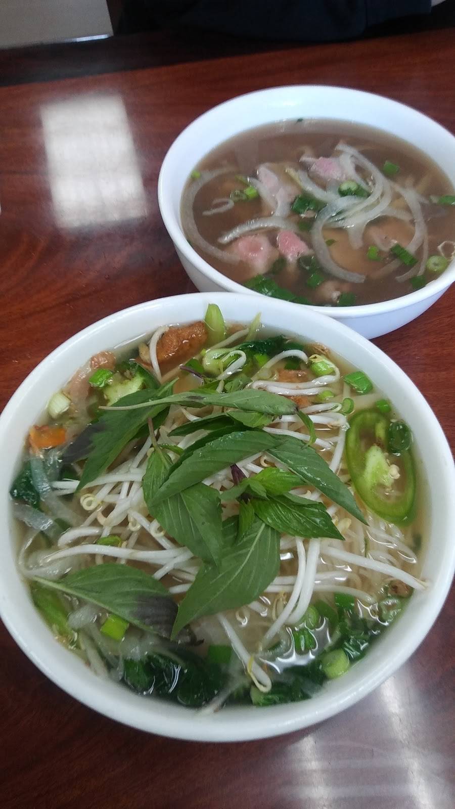 Pho Minh Long Restaurant | restaurant | 1886 W 11th St, Tracy, CA 95376, USA | 2098330399 OR +1 209-833-0399