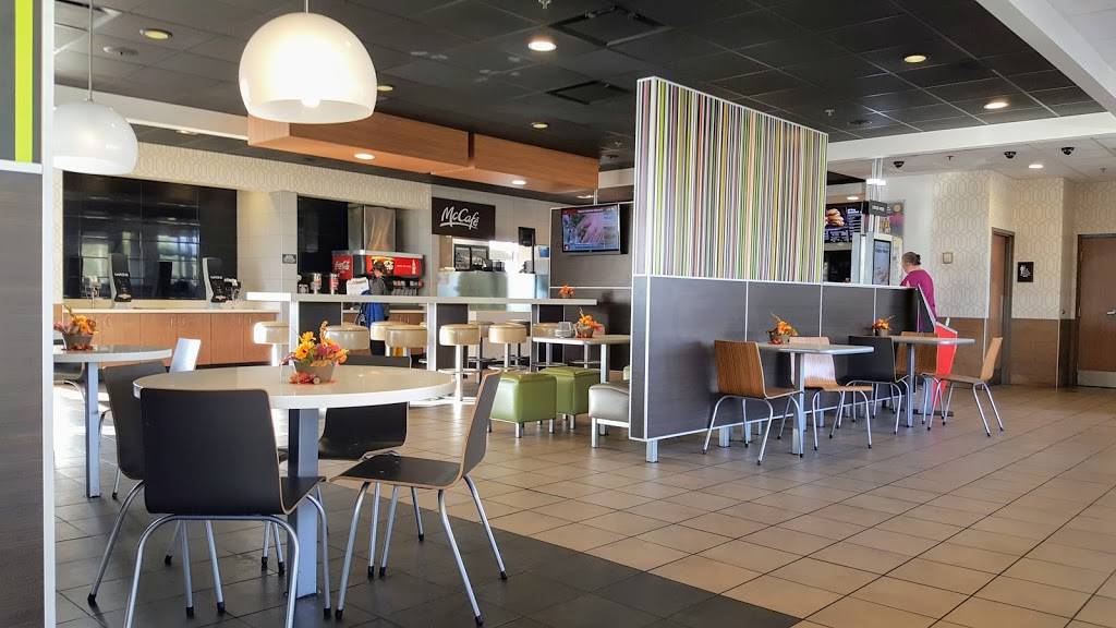 McDonalds | cafe | 1805 N Scott St, Napoleon, OH 43545, USA | 4195991192 OR +1 419-599-1192