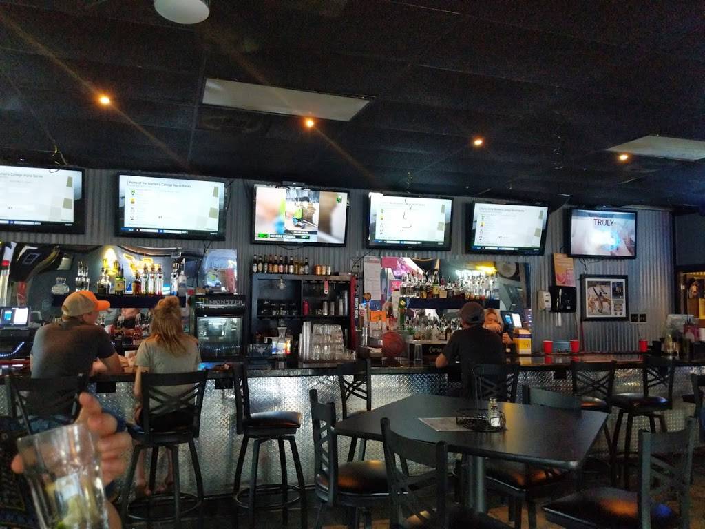 Regulators Sports Bar & Grill | restaurant | 202 S Ave C, Elgin, TX 78621, USA | 5122856075 OR +1 512-285-6075