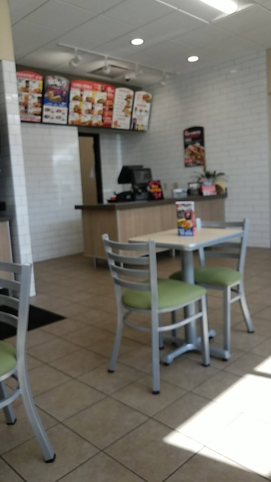 Taco Johns | restaurant | W7684 WI-21, Wautoma, WI 54982, USA | 9207871050 OR +1 920-787-1050
