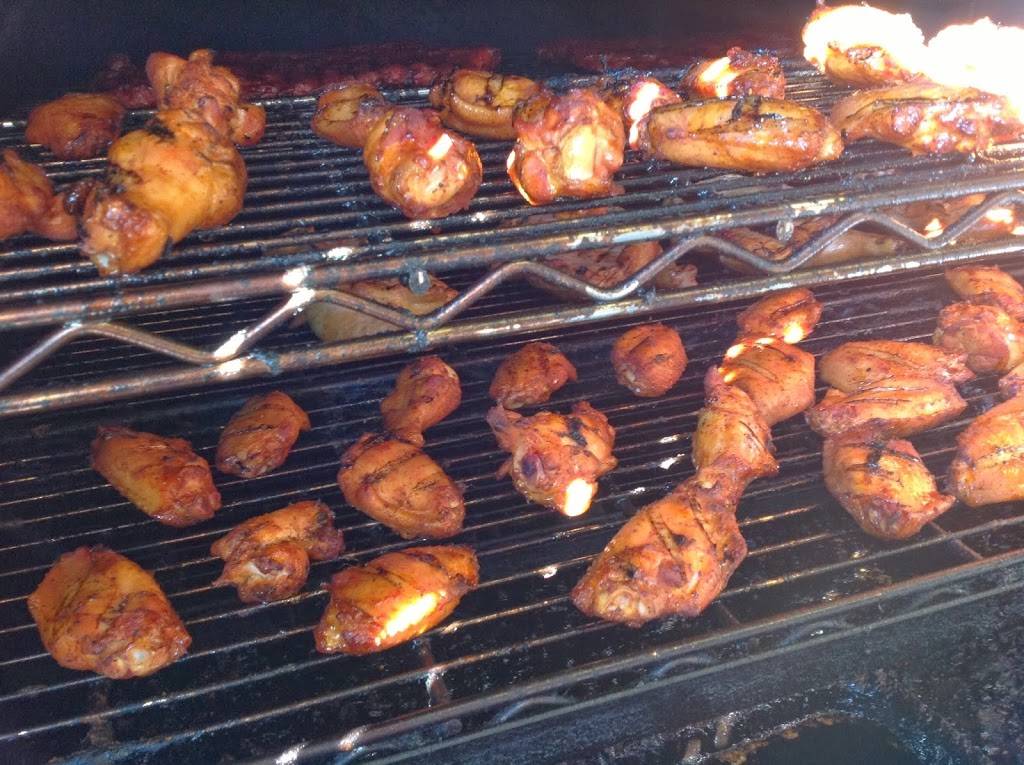 Deep South Smokehouse & Grill | restaurant | 2933 Pittman Center Rd, Sevierville, TN 37876, USA | 8657737807 OR +1 865-773-7807