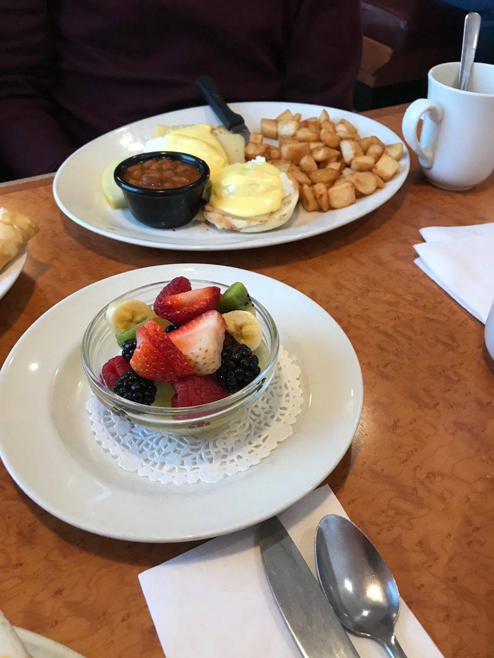 Fireside Deli & Family Restaurant | restaurant | 800 Ottawa St S, Kitchener, ON N2E 3M6, Canada | 5195811200 OR +1 519-581-1200