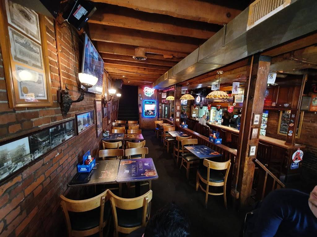 Johnnys Little Bar | restaurant | 614 Frankfort Ave, Cleveland, OH 44113, USA | 2168612166 OR +1 216-861-2166