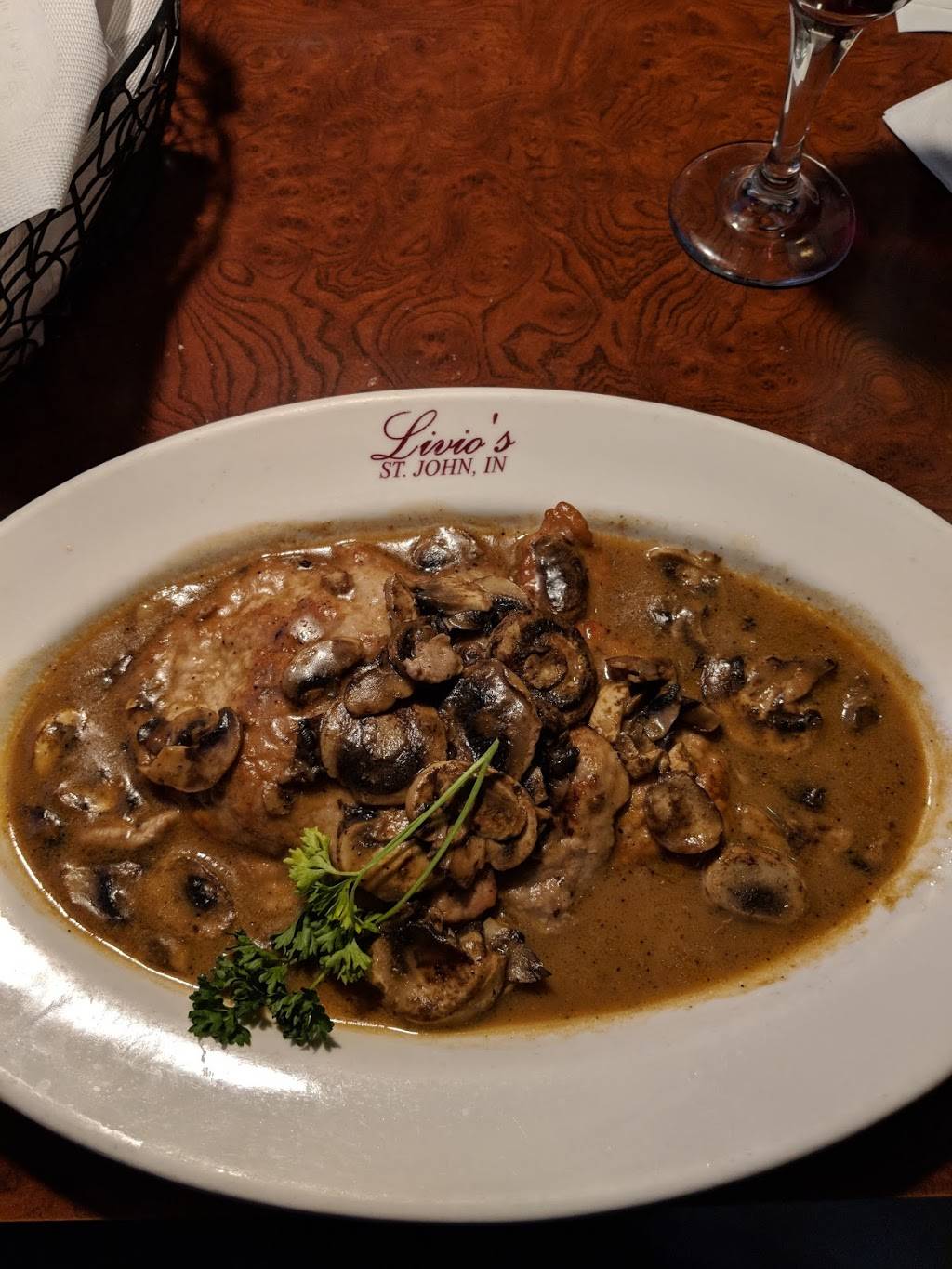 Livios Restaurant | restaurant | 8267 Wicker Ave, St John, IN 46373, USA | 2195588120 OR +1 219-558-8120