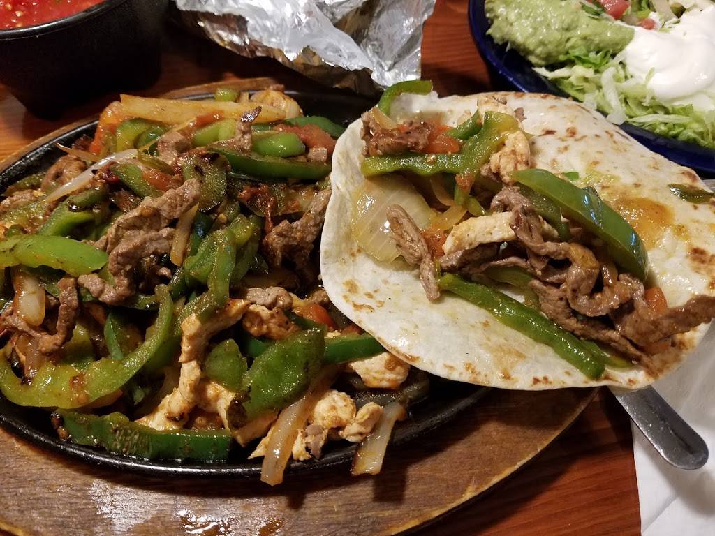 El Camino Real | restaurant | 1465 Keokuk St, Hamilton, IL 62341, USA | 2178476137 OR +1 217-847-6137