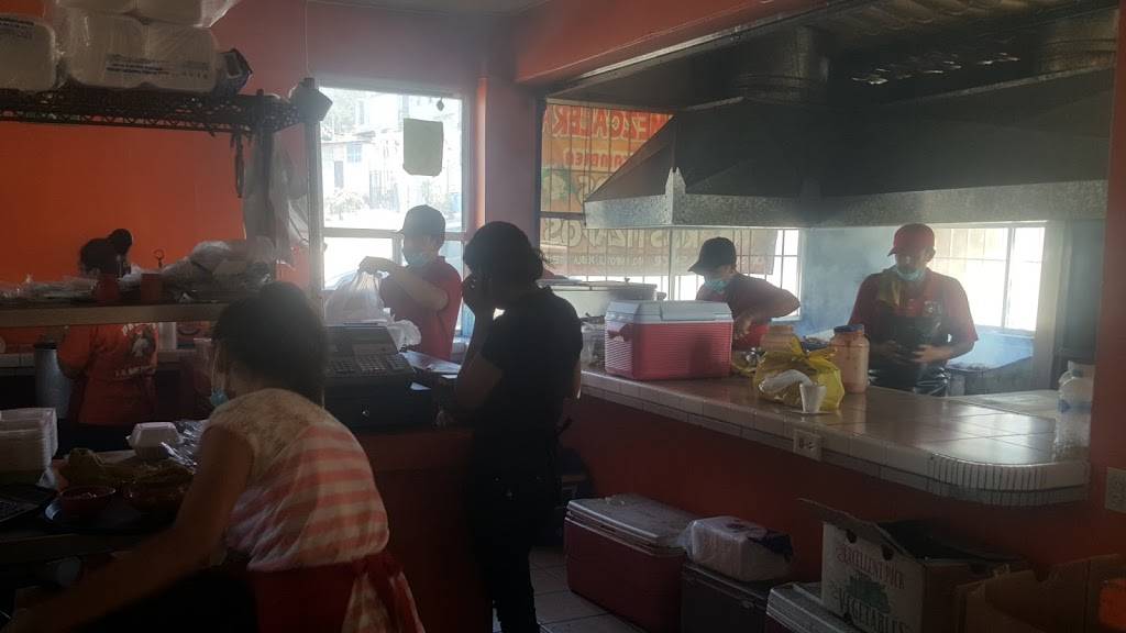 Pollos La Mescalera | restaurant | Manuel Pérez Yañez 2428, Amp Lucio Blanco, 22710 Rosarito, B.C., Mexico | 016616135390 OR +52 661 613 5390