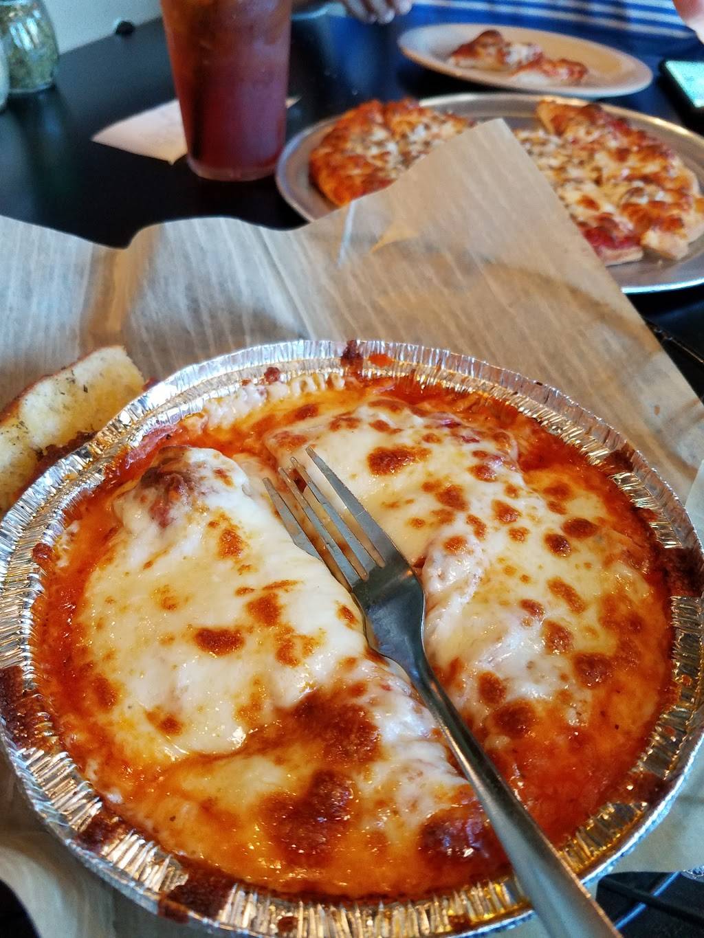 Painturos Pizza | restaurant | 522 W Main St, Lebanon, TN 37087, USA | 6154438444 OR +1 615-443-8444