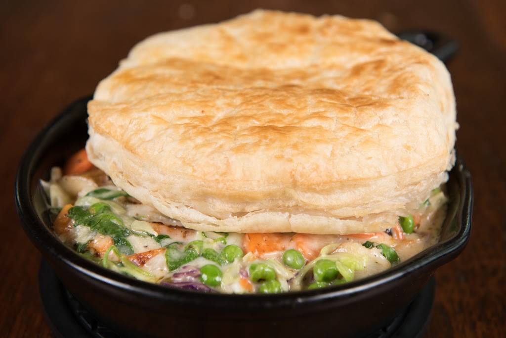 Harriets Inn | restaurant | 4000 Lyndale Ave S, Minneapolis, MN 55409, USA | 6123543852 OR +1 612-354-3852