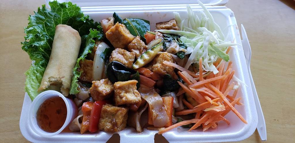 Hengs Thai Express | restaurant | 500 West Chester Pike, Havertown, PA 19083, USA | 4844557633 OR +1 484-455-7633