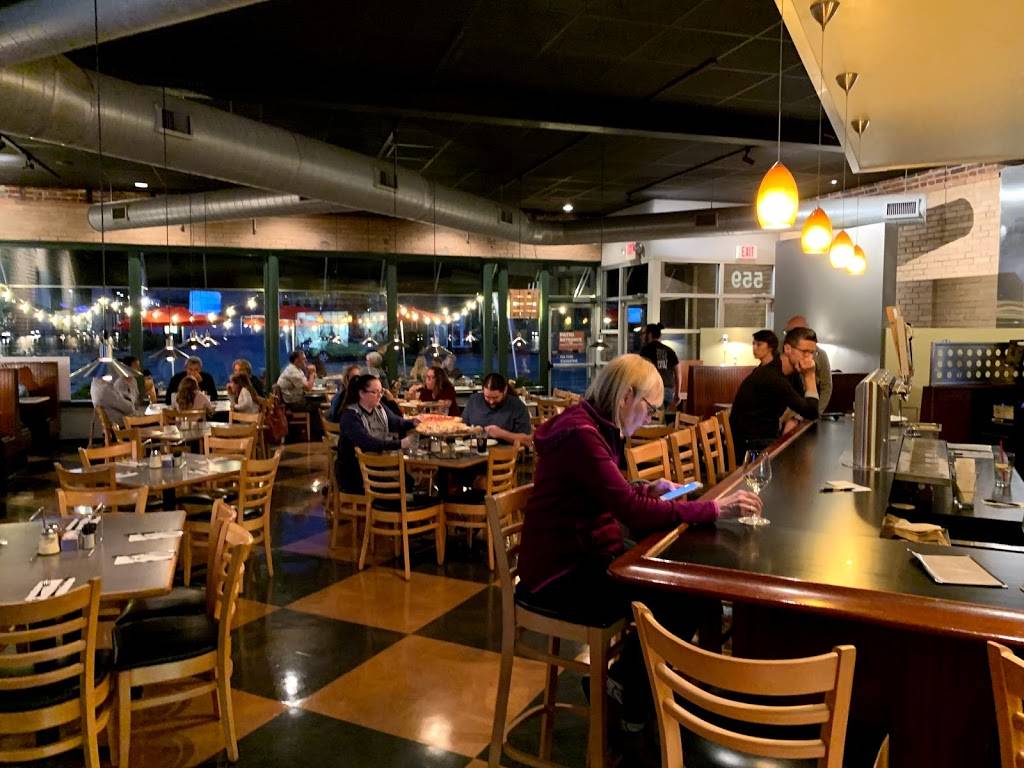 Deweys Pizza | meal takeaway | 559 North and South Rd, University City, MO 63130, USA | 3147263434 OR +1 314-726-3434