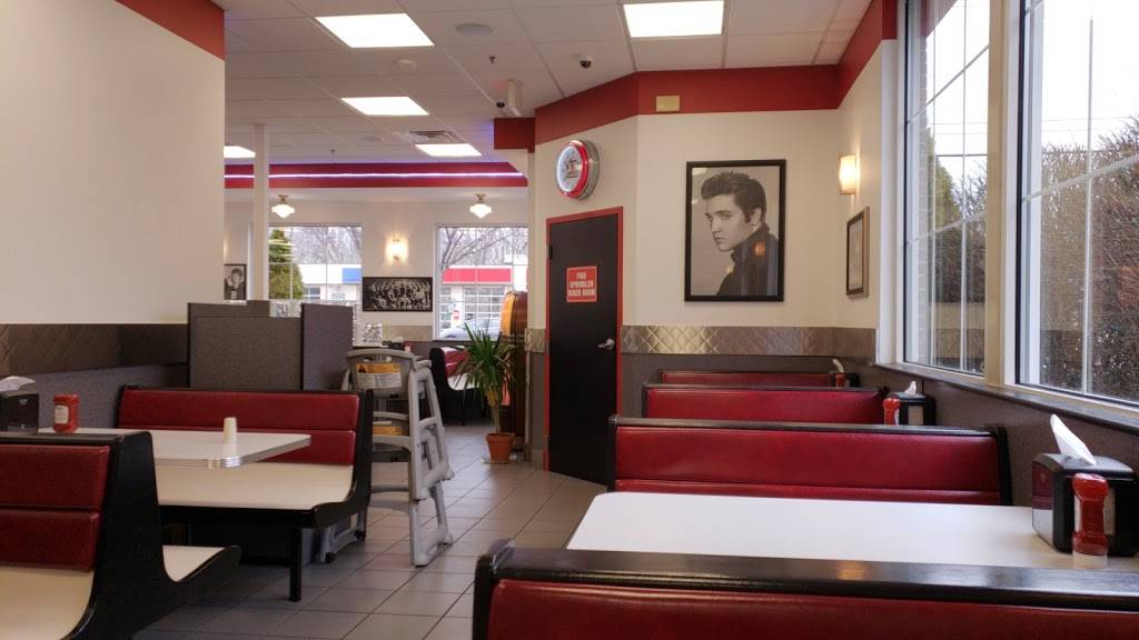 Tom Wahls Brighton | restaurant | 2545 Monroe Ave, Rochester, NY 14618, USA | 5854419620 OR +1 585-441-9620