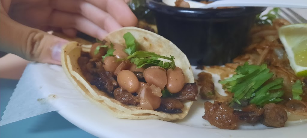 Arandas Taqueria | restaurant | 2102 W Division St, Slaton, TX 79364, USA | 8067280114 OR +1 806-728-0114