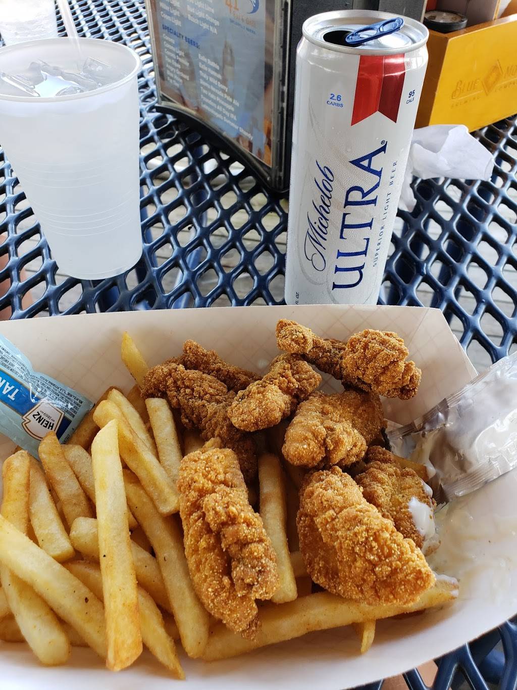 Latitude 41 Bar and Grill | restaurant | Saylorville Lake Marina, 6170 NW Polk City Dr, Polk City, IA 50226, USA | 5159849512 OR +1 515-984-9512