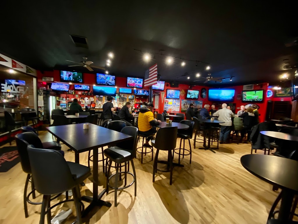 RedZone Sports Bar N Grill | restaurant | 303 E Main St, Ashland, OR 97520, USA | 5414822429 OR +1 541-482-2429