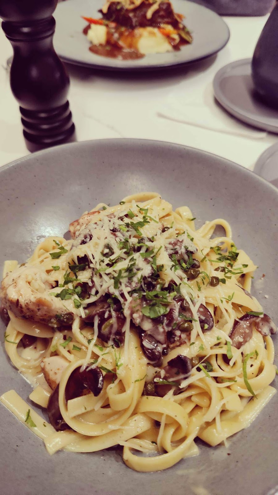 Teds Bulletin | restaurant | 20416 Exchange St, Ashburn, VA 20147, USA | 5715190800 OR +1 571-519-0800