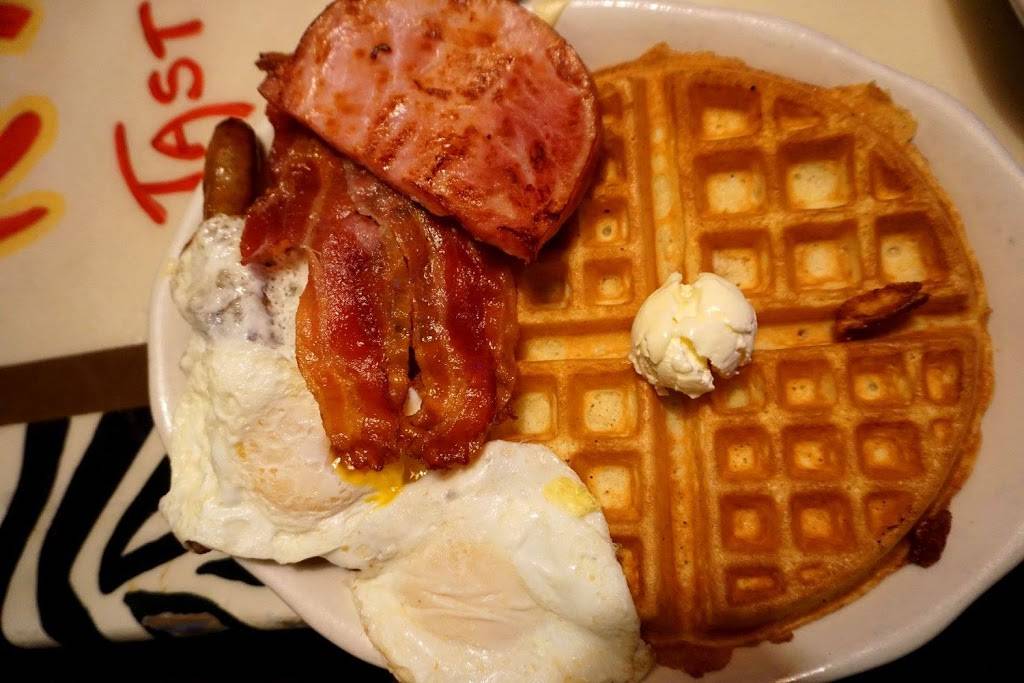 The Pour House | restaurant | 907 Boylston St #21, Boston, MA 02115, USA | 6172361767 OR +1 617-236-1767