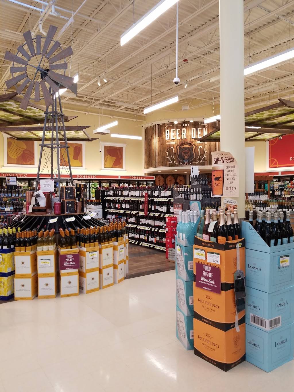 Lowes Foods on Fresh Drive | bakery | 215 International Dr, Myrtle Beach, SC 29579, USA | 8432366555 OR +1 843-236-6555