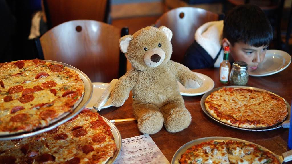 Hitz Pizza and Sports Bar | restaurant | 700 Butterfield Rd, Mundelein, IL 60060, USA | 8473620505 OR +1 847-362-0505