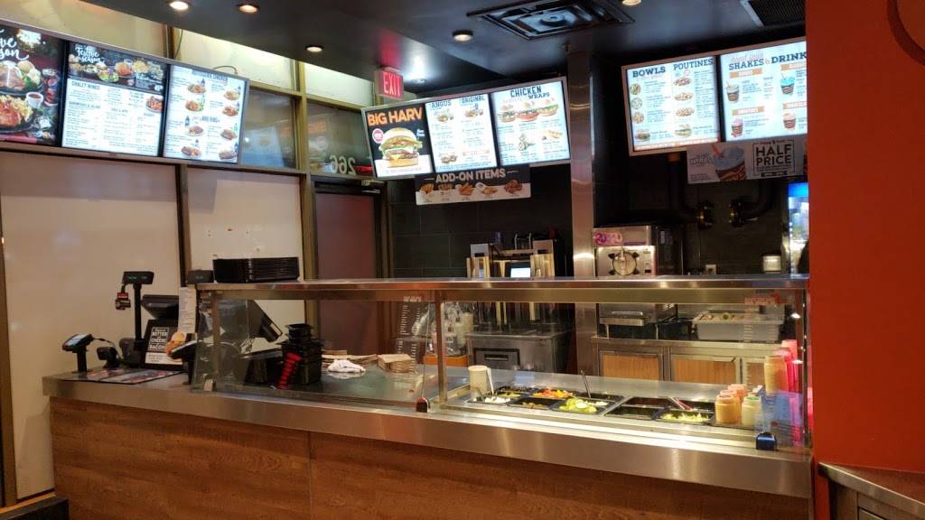 Swiss Chalet | restaurant | 266 Queens Quay W, Toronto, ON M5J 1B5, Canada | 4165967292 OR +1 416-596-7292