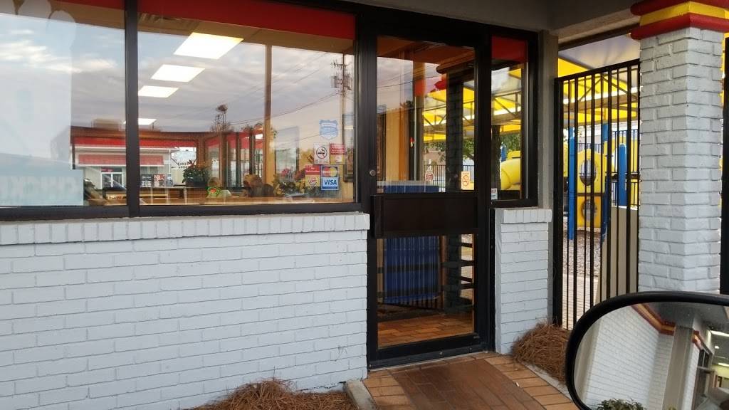 Burger King | restaurant | 313 N Center St, Thomaston, GA 30286, USA | 7066472275 OR +1 706-647-2275