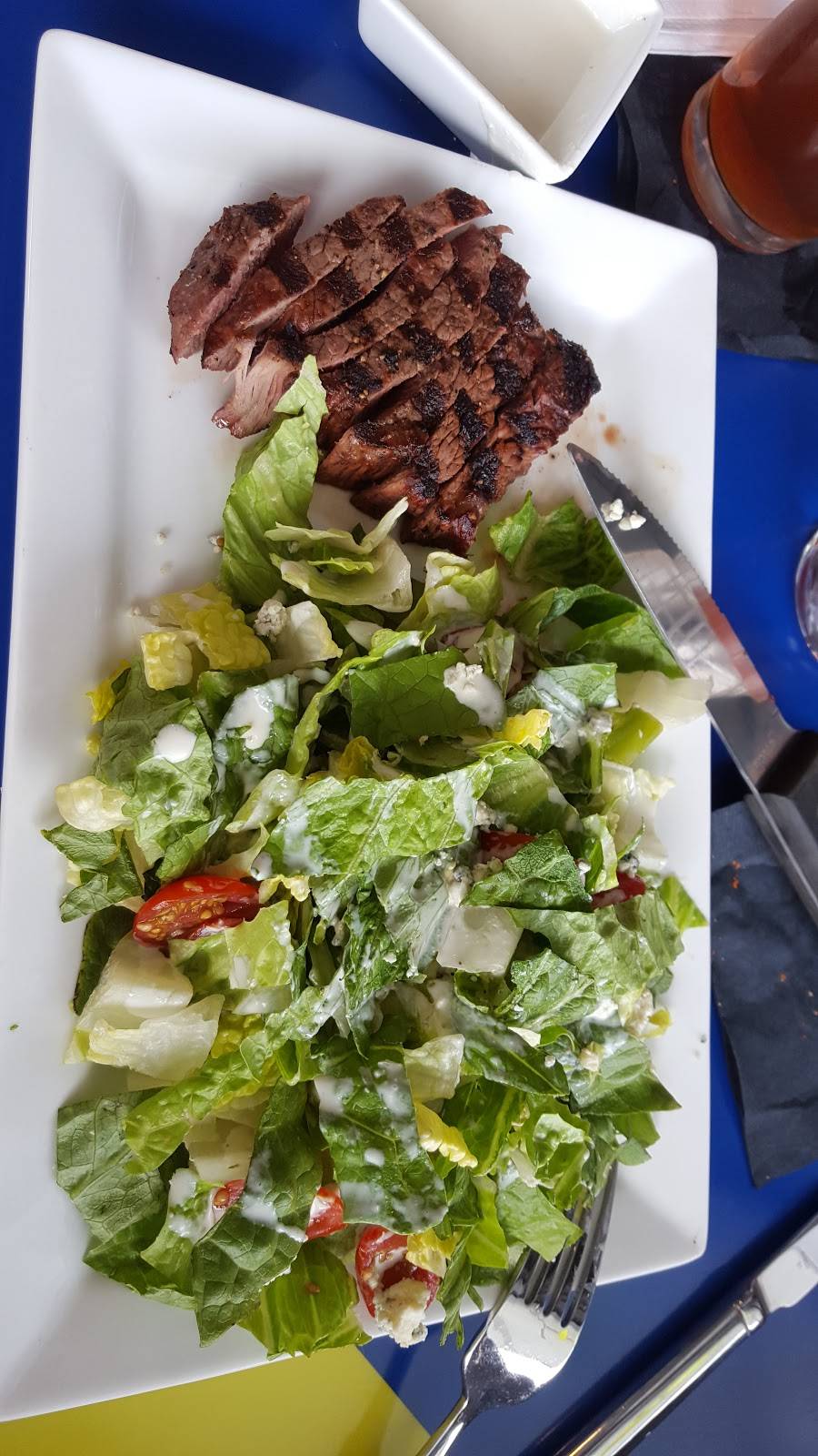 The Edge Restaurant and Bar | restaurant | 15659 Marina Dr, Montgomery, TX 77356, USA | 9367035041 OR +1 936-703-5041