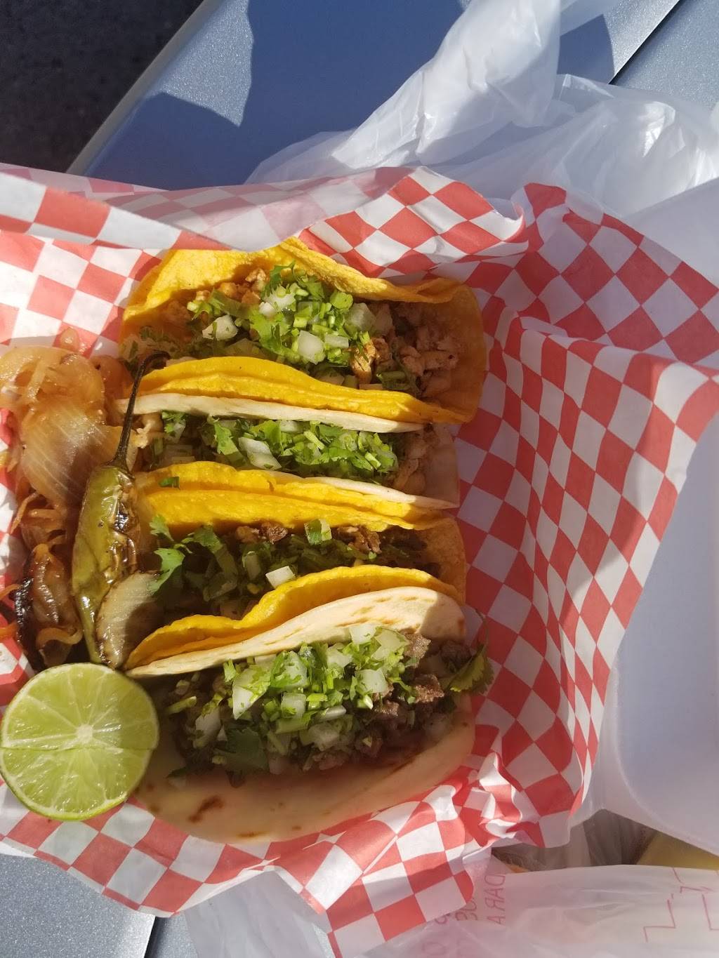 Sapitos Bar Y Grill | restaurant | 2260 W Illinois Ave, Dallas, TX 75224, USA | 2143338404 OR +1 214-333-8404