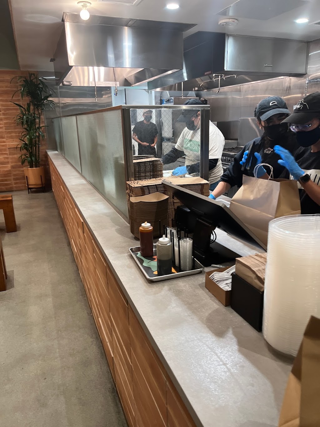 Loqui | restaurant | 12751 Millennium Dr Suite 5-145, Los Angeles, CA 90094, USA | 2132862682 OR +1 213-286-2682