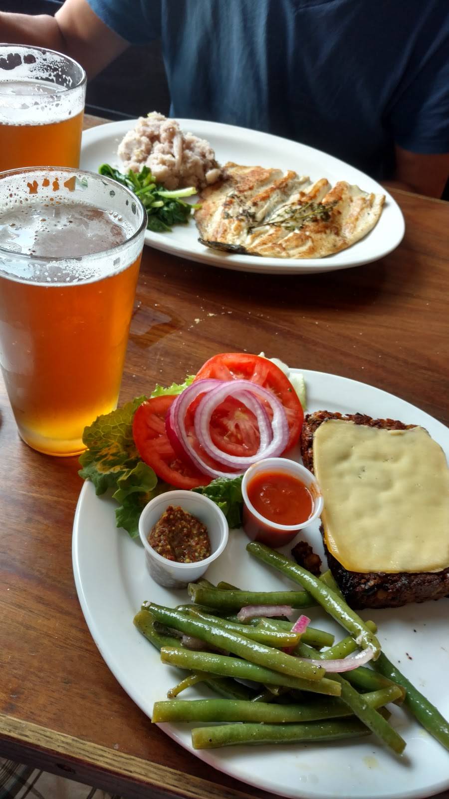 Irish Rose Saloon | restaurant | 519 E State St, Rockford, IL 61104, USA | 8159640480 OR +1 815-964-0480