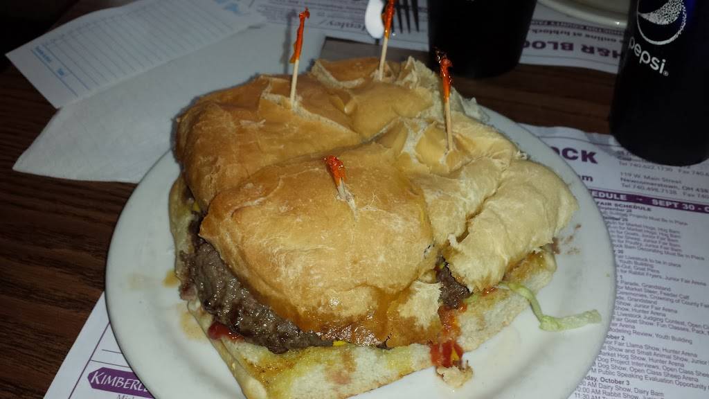 Aprils Country Kitchn | restaurant | 640 Heller Dr, Newcomerstown, OH 43832, USA | 7404984242 OR +1 740-498-4242