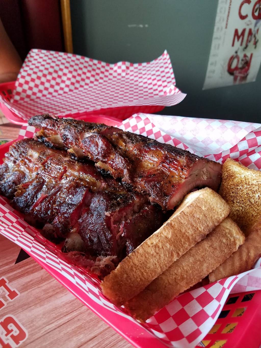 Lucky Lukes BBQ | restaurant | 1220 Garland Ave # 1, Fayetteville, AR 72703, USA | 4795217550 OR +1 479-521-7550