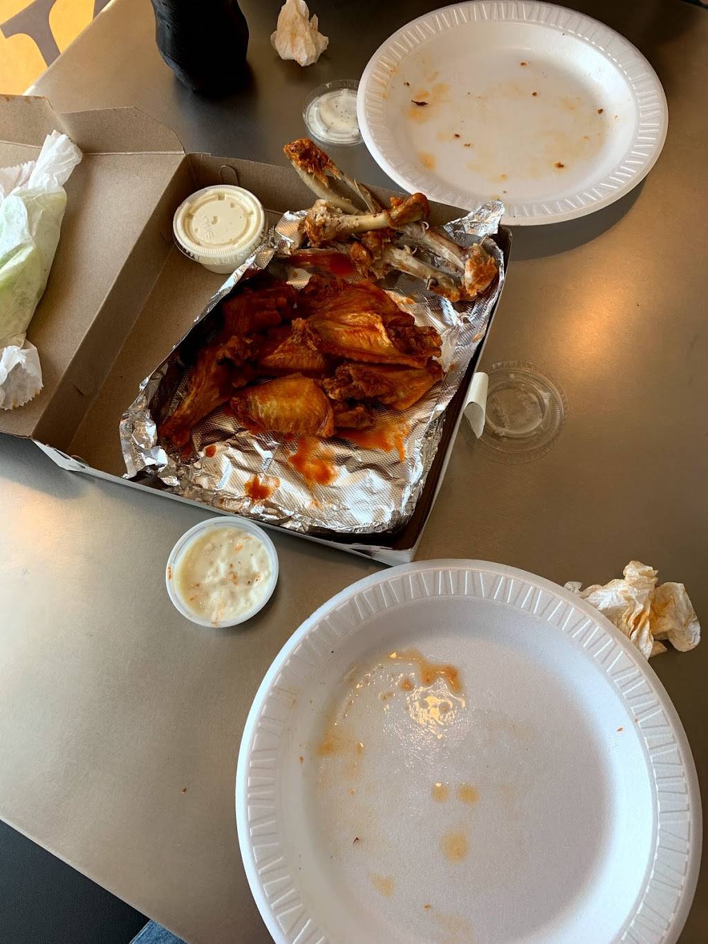 Mustachios Pizzeria | restaurant | 2701 Elmwood Ave, Buffalo, NY 14217, USA | 7168748909 OR +1 716-874-8909