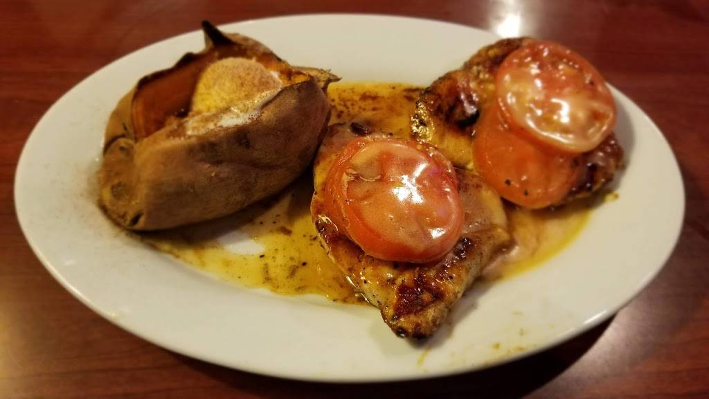 Ruby Tuesday | restaurant | 630 Winfield Dunn Pkwy, Sevierville, TN 37876, USA | 8654287842 OR +1 865-428-7842