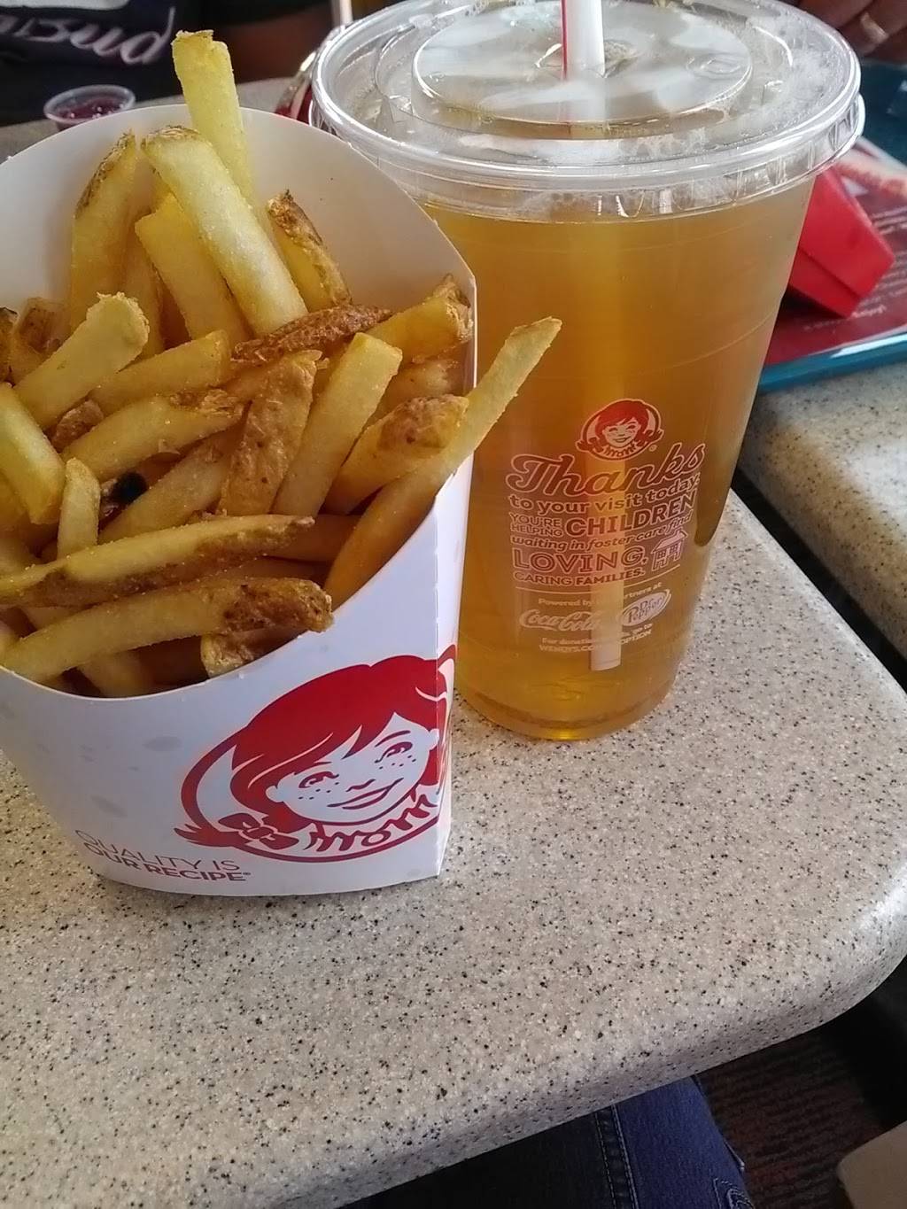 Wendys | restaurant | 2102 Mildred St W, University Place, WA 98466, USA | 2535651571 OR +1 253-565-1571